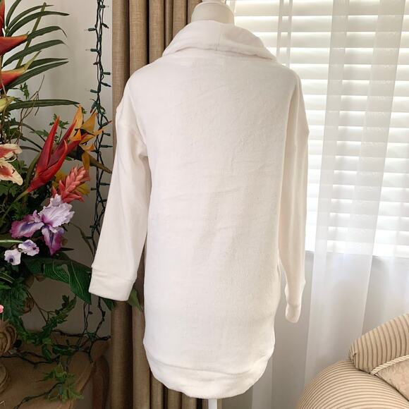 GU (Uniqlo) Marshmallow Feel Lounge Cardigan | Frieren: Beyond Journey’s End - Picture 11 of 15